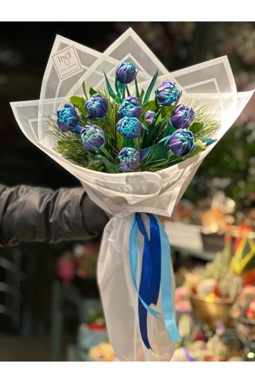 Beyaz Ambalajlı Mavi Gül Buketi