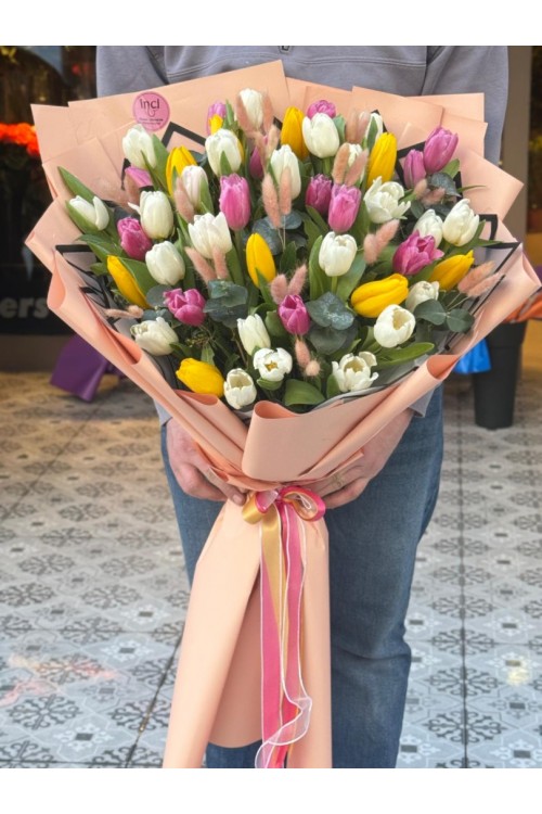 Somon Ambalajlı Karışık Lale Buketi