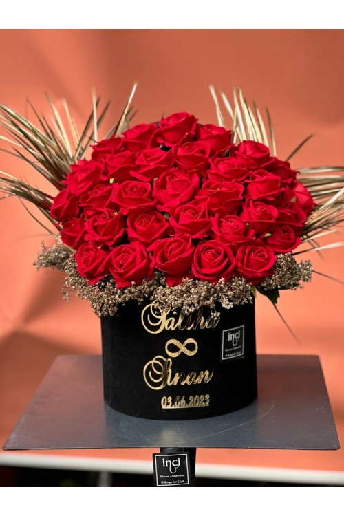 Kırmızı Gül Kutusu