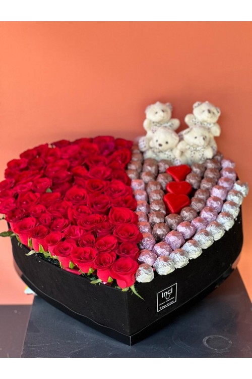 Kalp Şeklinde Kırmızı Gül ve Çikolata Kutusu