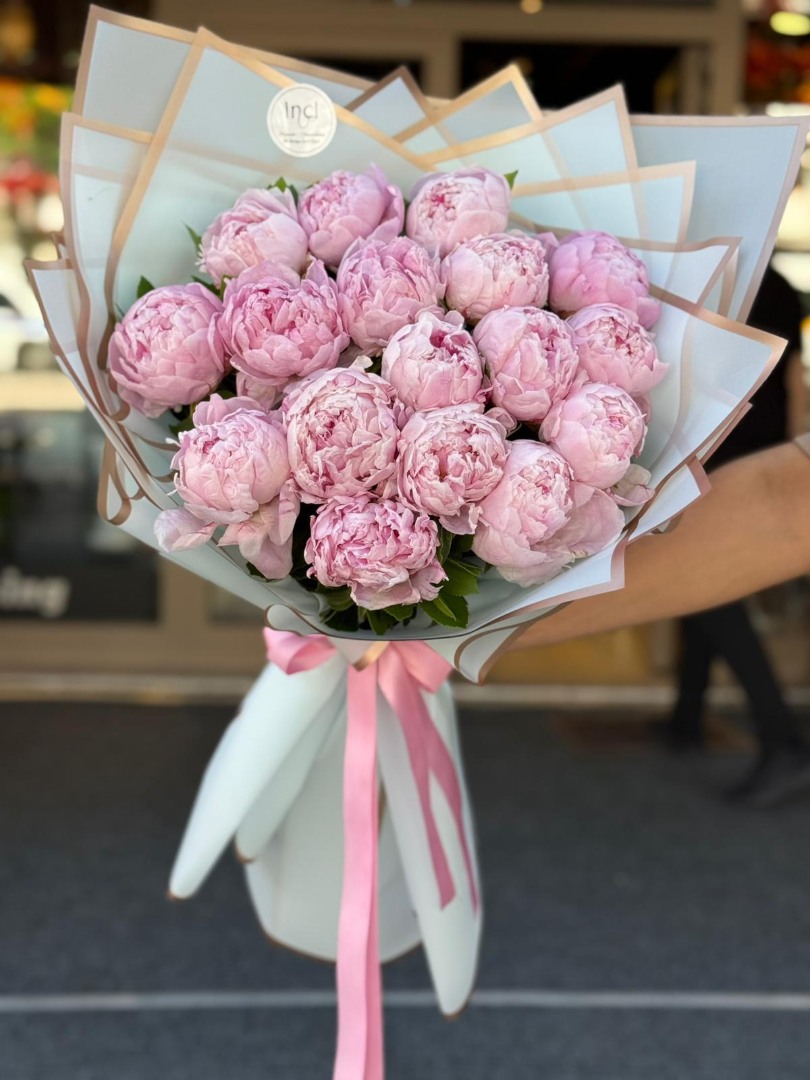 Pembe Şakayık Buketi