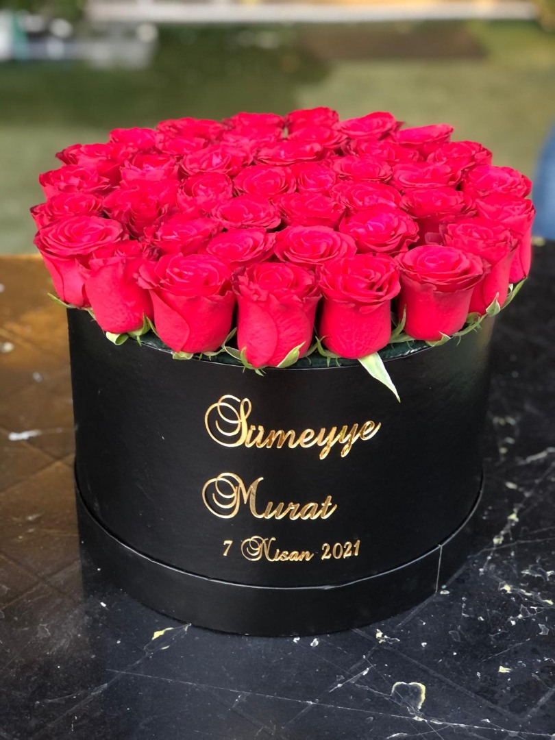 Dolu Kırmızı Gül Kutusu