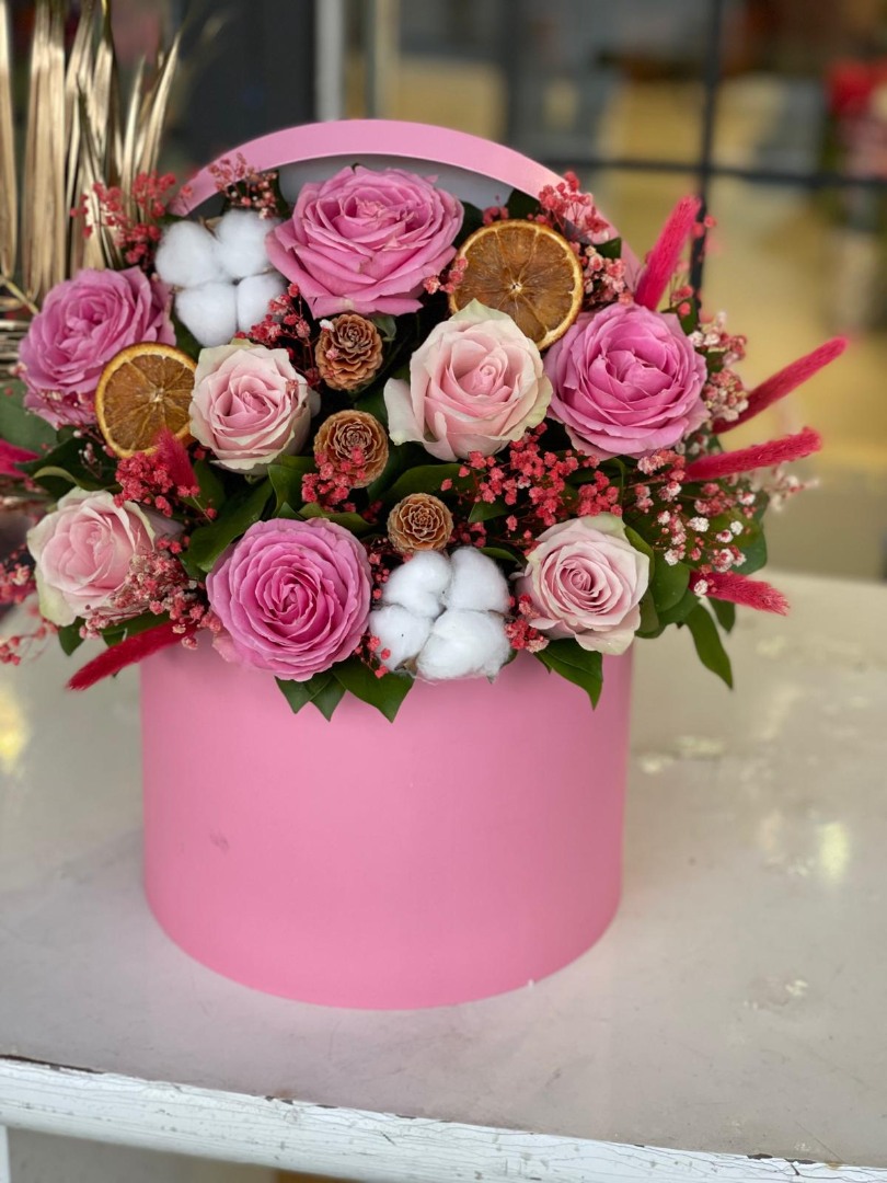 Pembe Kutulu Karışık Gül Buketi