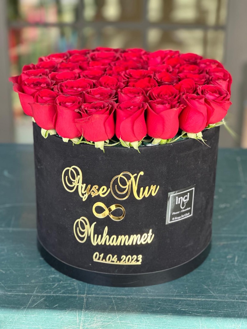 Kırmızı Gül Kutusu